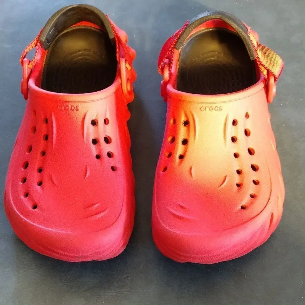 Crocs Big Kids Echo Clog Size J2 Lightweight Slip On Sandals Pink